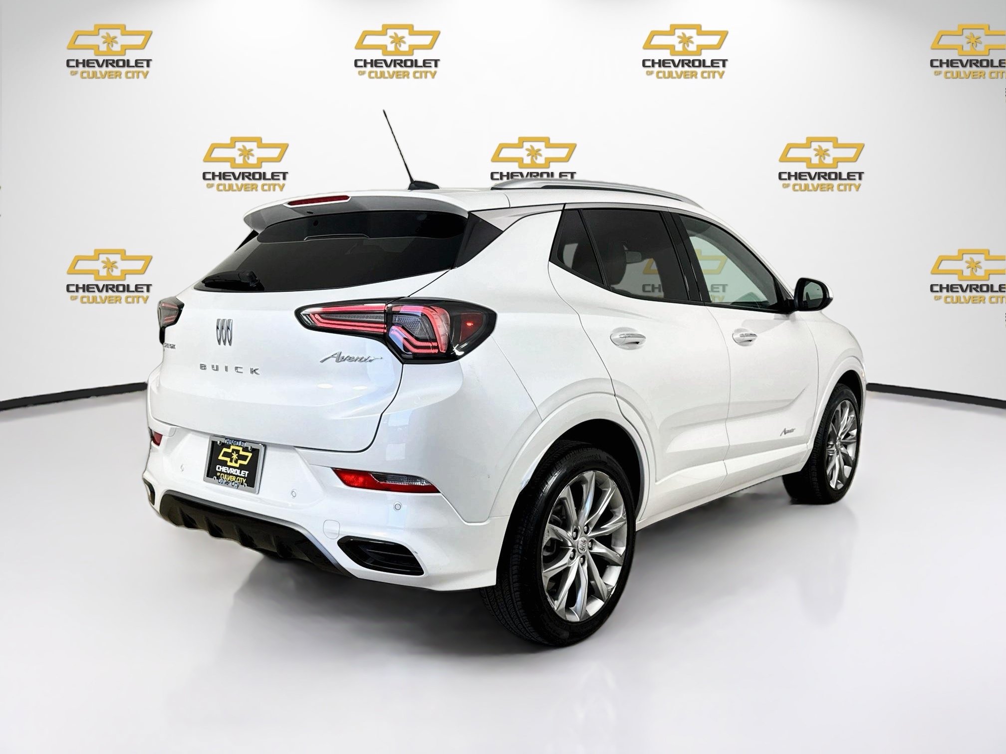 Used 2024 Buick Encore GX Avenir w/ Avenir Convenience Package AWD/4WD image 8