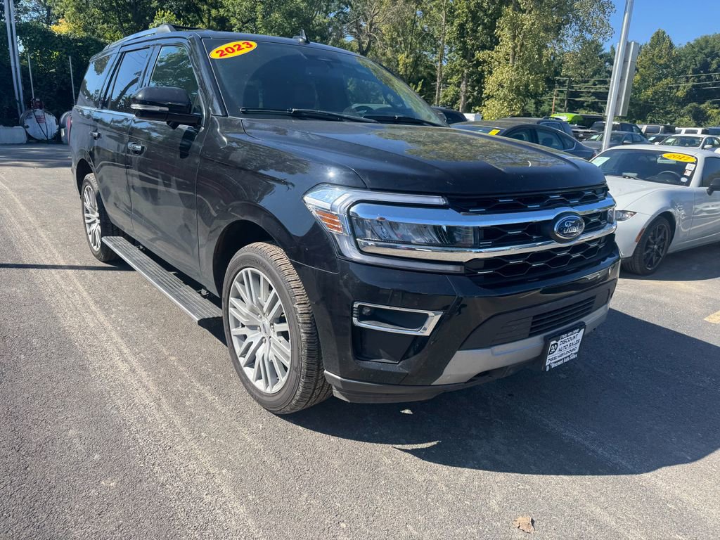 Used 2023 Ford Expedition Limited image 1