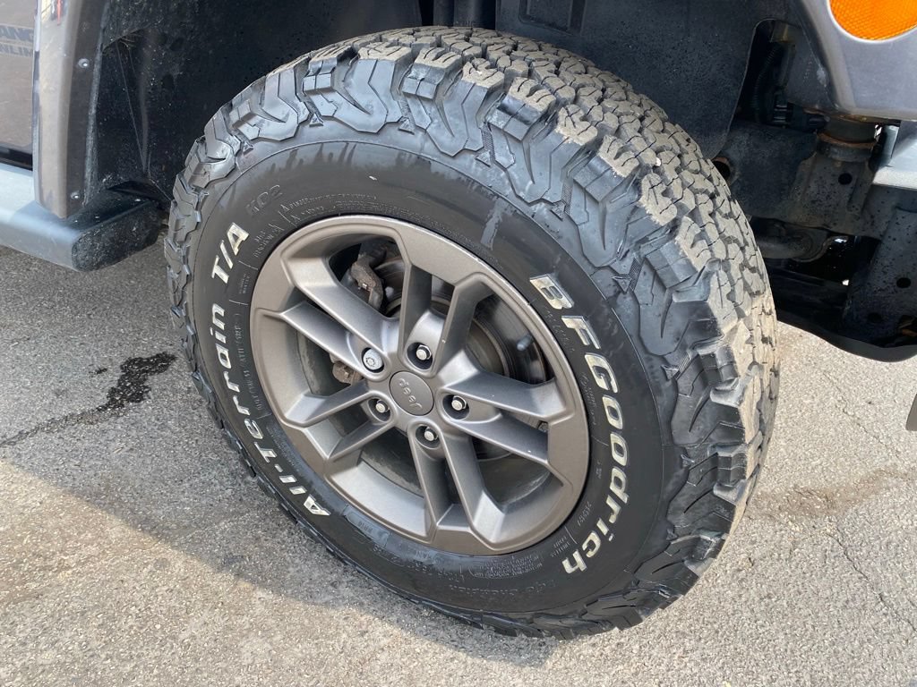 Used 2016 Jeep Wrangler Unlimited Sahara AWD/4WD image 21