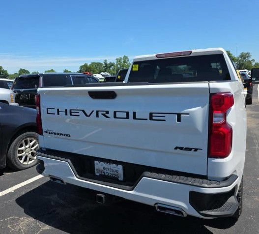 Used 2023 Chevrolet Silverado 1500 RST AWD/4WD image 3