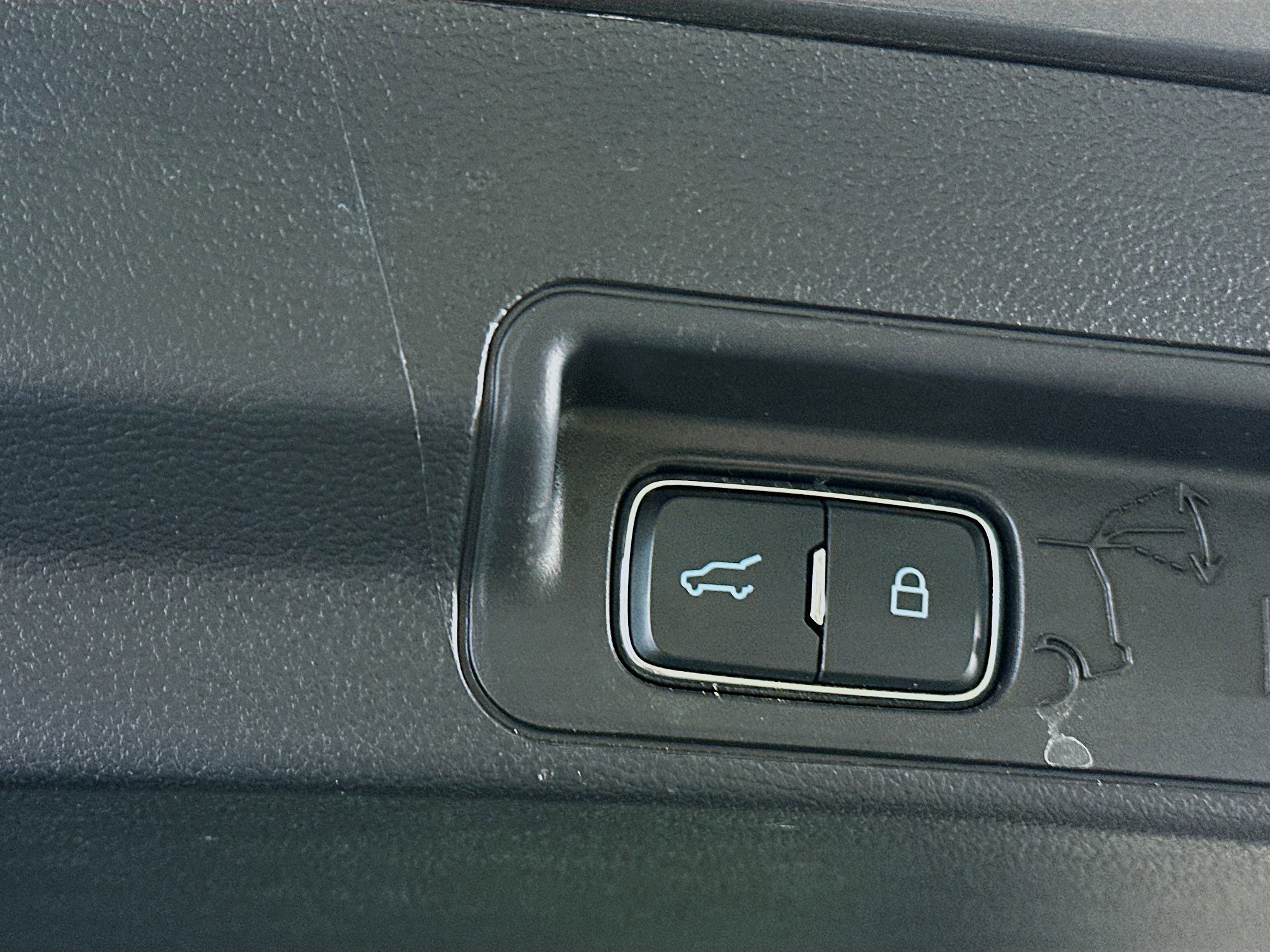 Used 2025 Ford Explorer Platinum w/ LUX Leather Package image 31