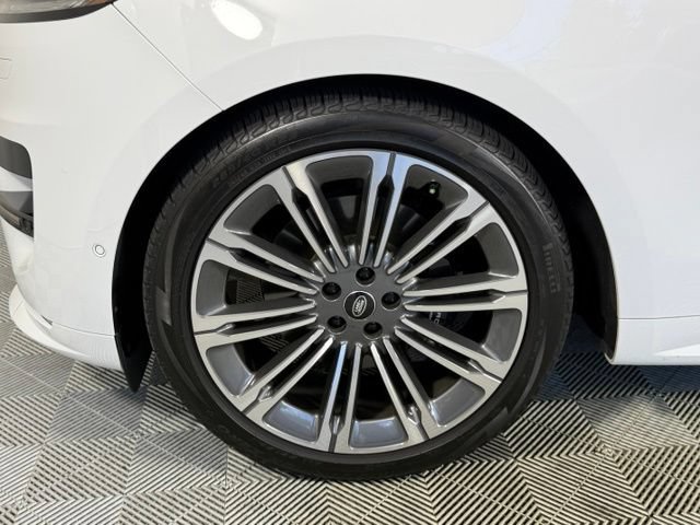 Used 2024 Land Rover Range Rover Sport Dynamic SE AWD/4WD image 16