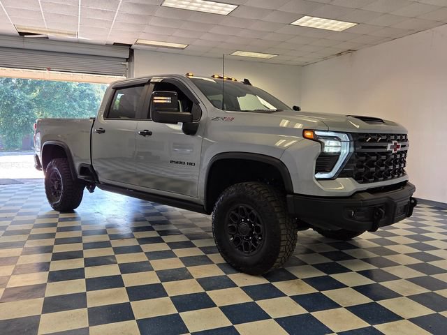 Used 2024 Chevrolet Silverado 2500 ZR2 w/ ZR2 Bison Edition AWD/4WD video 1