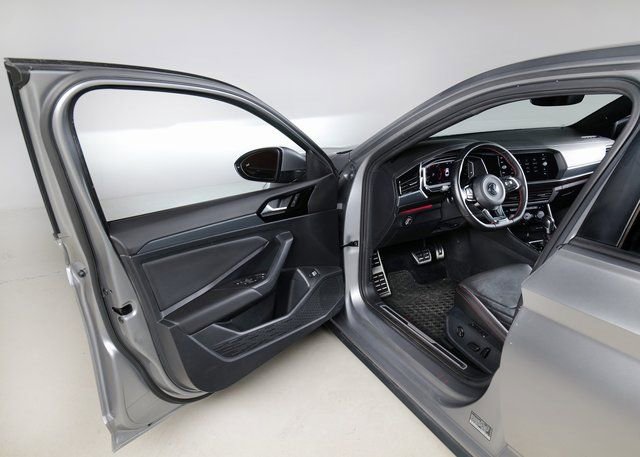Used 2021 Volkswagen Jetta GLI Autobahn image 24