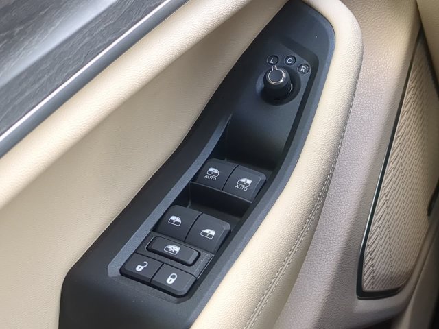 Certified 2025 Jeep Grand Cherokee Limited 4xe AWD/4WD image 31