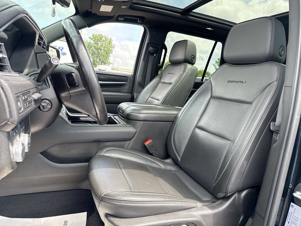 Used 2021 GMC Yukon Denali w/ Denali Premium Package AWD/4WD image 11