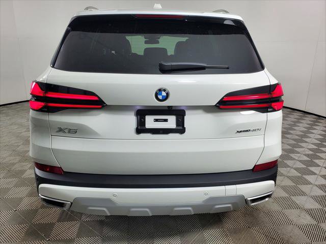 Used 2025 BMW X5 xDrive40i w/ Parking Assistance Package AWD/4WD image 9