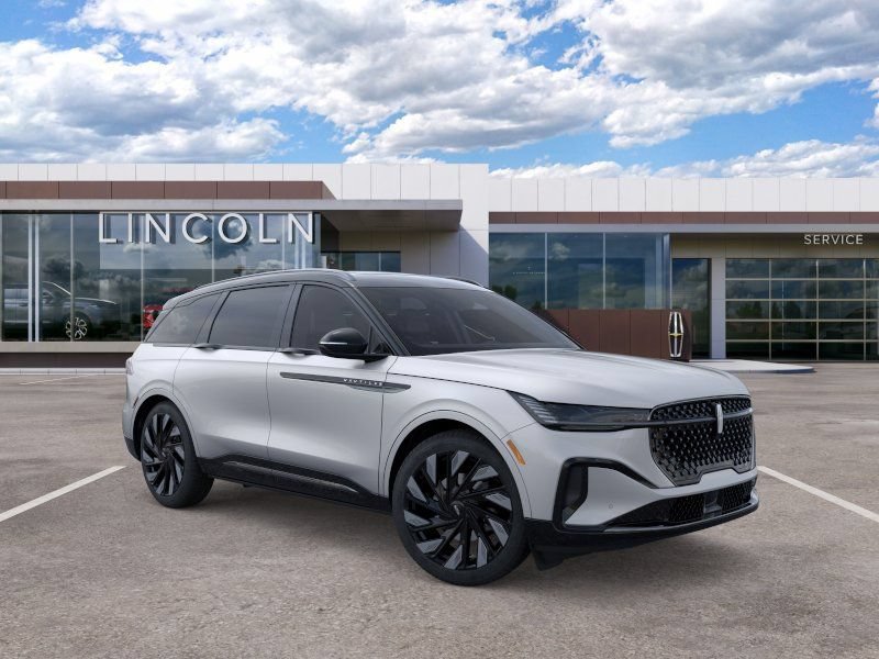 New 2026 Lincoln Nautilus Reserve w/ Jet Appearance Package AWD/4WD image 7