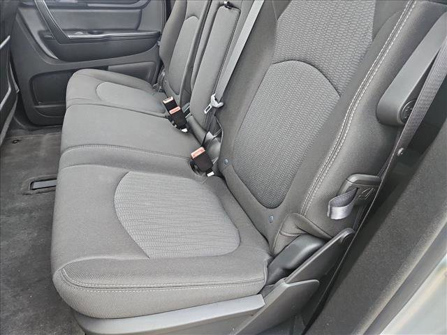 Used 2016 Chevrolet Traverse LT image 16