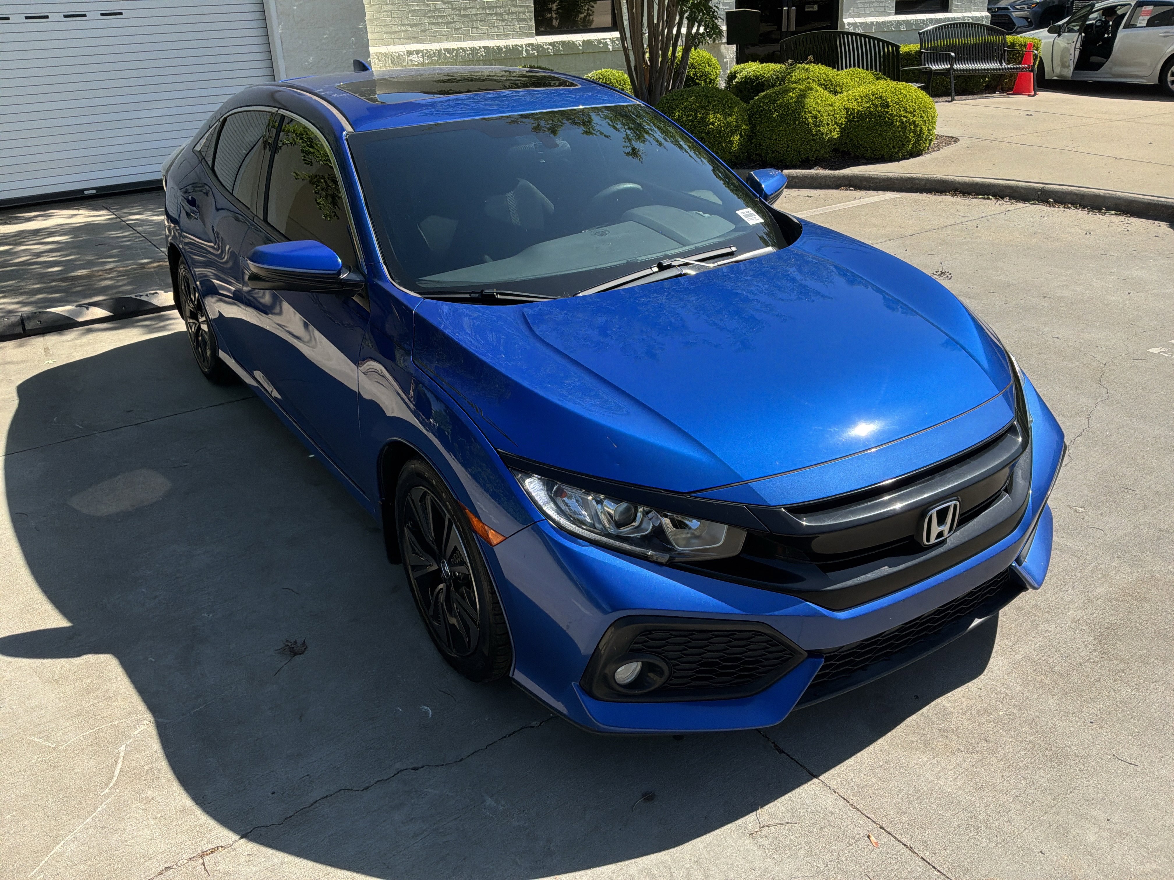 Used 2018 Honda Civic EX image 2