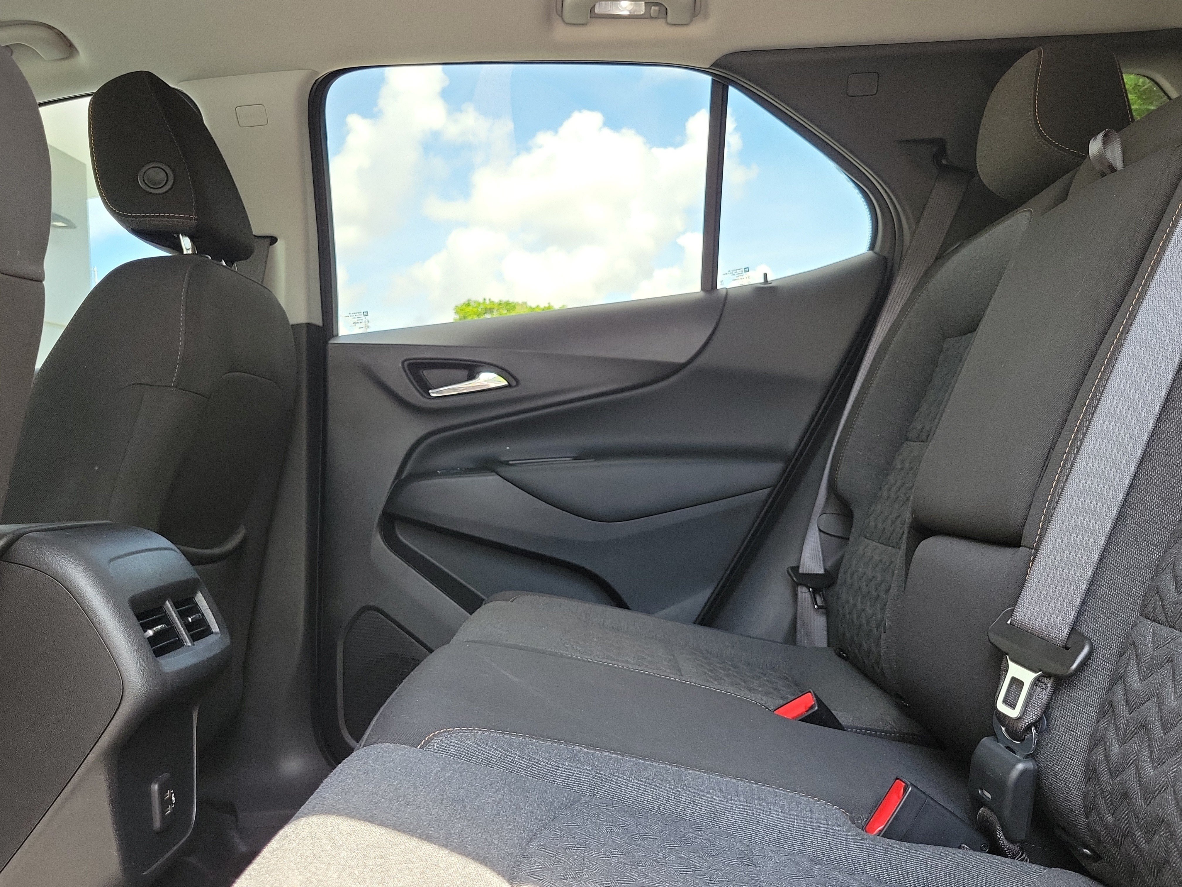 Used 2022 Chevrolet Equinox LT FWD image 12