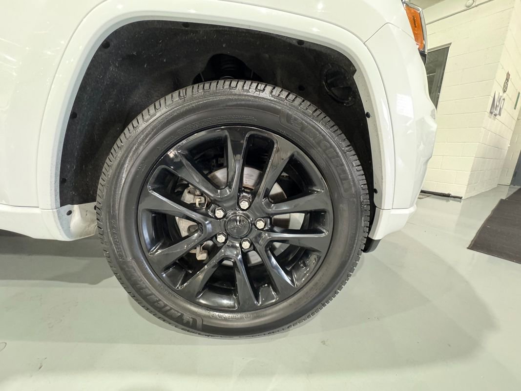 Used 2020 Jeep Grand Cherokee Altitude image 43