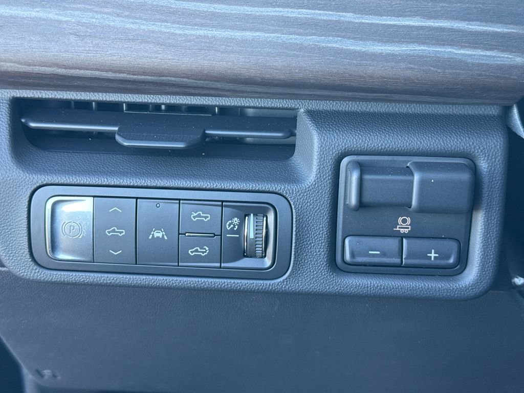 New 2025 GMC Sierra EV Denali image 22