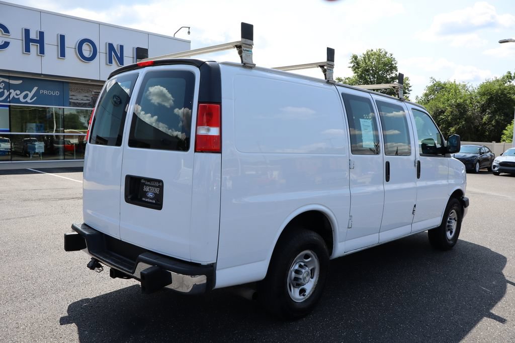 Used 2021 Chevrolet Express 2500 w/ Driver Convenience Package RWD image 3