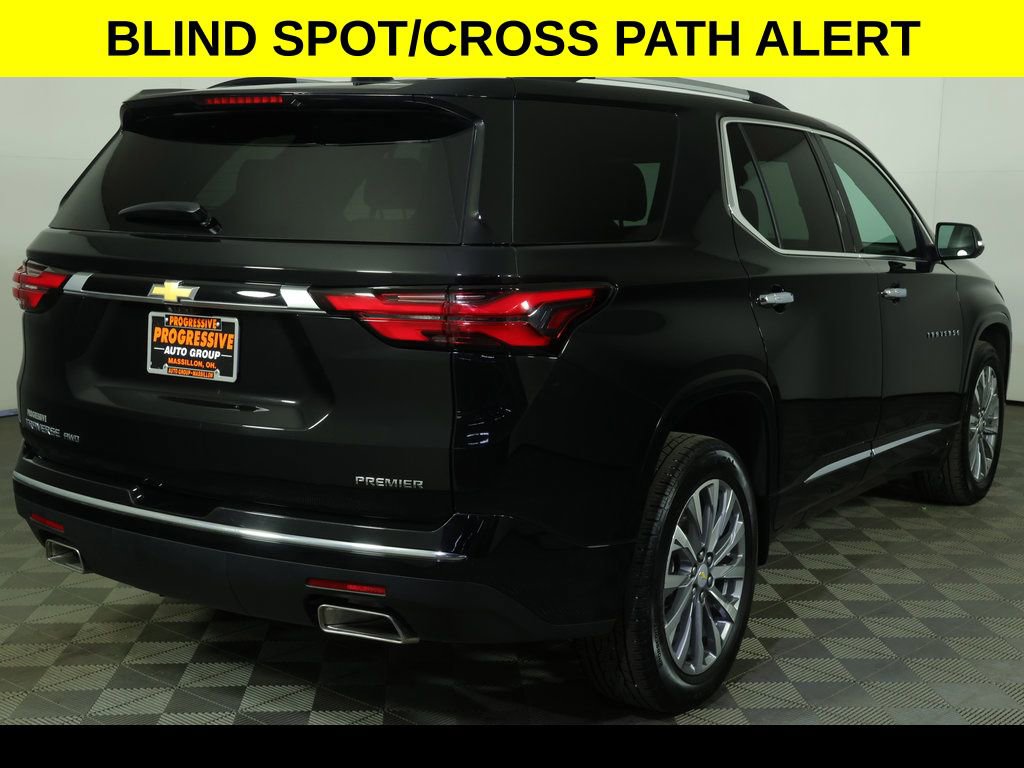 Used 2023 Chevrolet Traverse Premier image 13