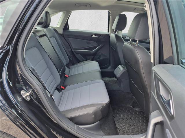 Used 2025 Volkswagen Jetta SE w/ Sunroof Package FWD image 20