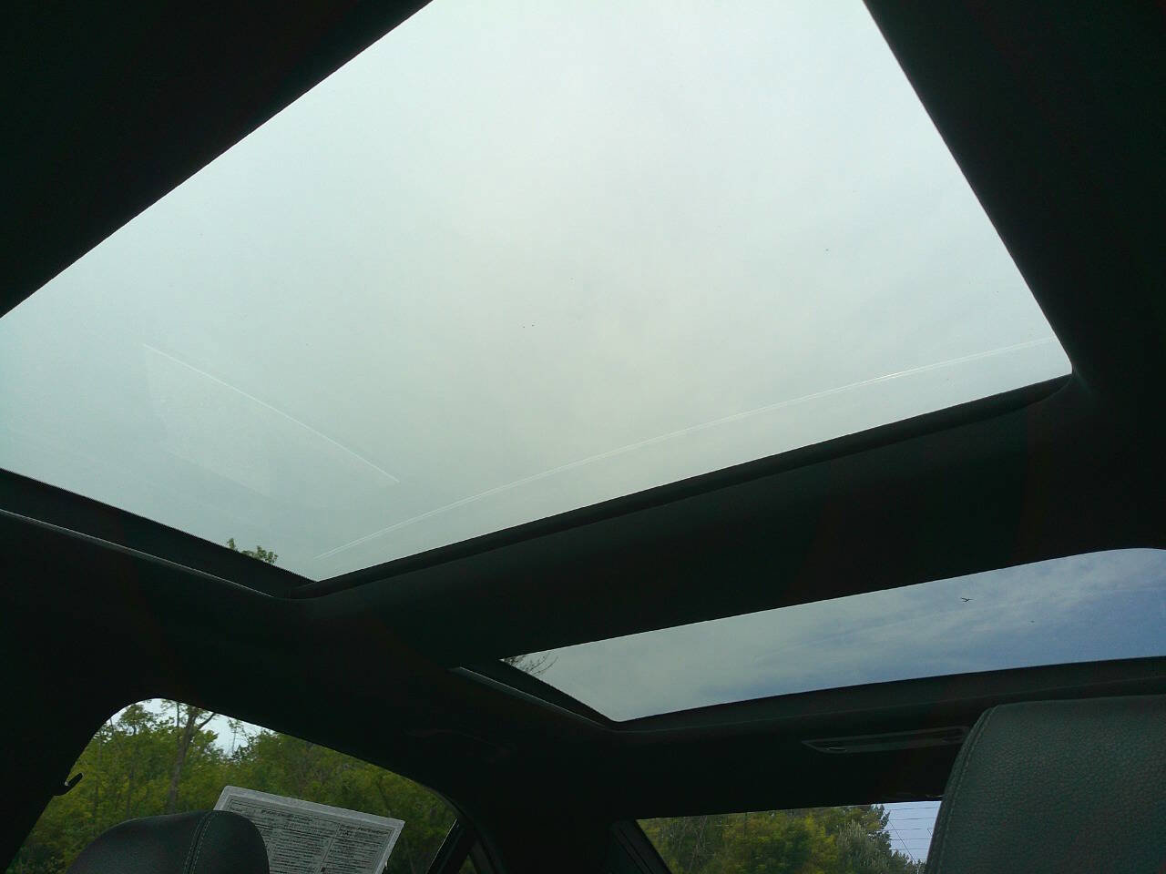 Used 2014 Mercedes-Benz E 550 4MATIC Sedan w/ Premium 1 Package image 26