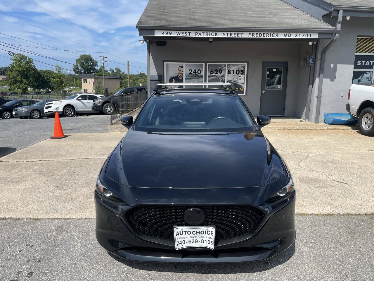 Used 2024 MAZDA MAZDA3 s FWD image 2