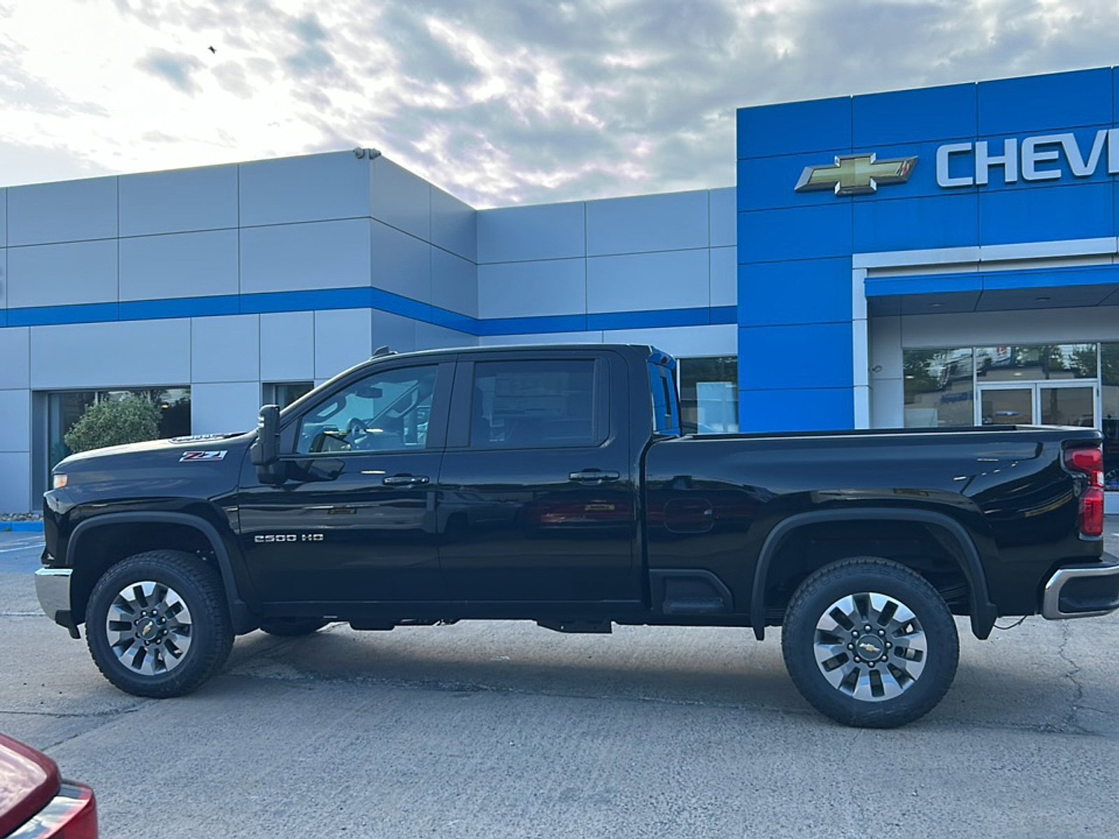 New 2026 Chevrolet Silverado 2500 LT w/ Safety Package AWD/4WD image 7