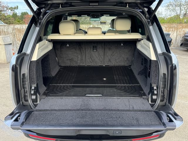 Used 2025 Land Rover Range Rover SE image 19