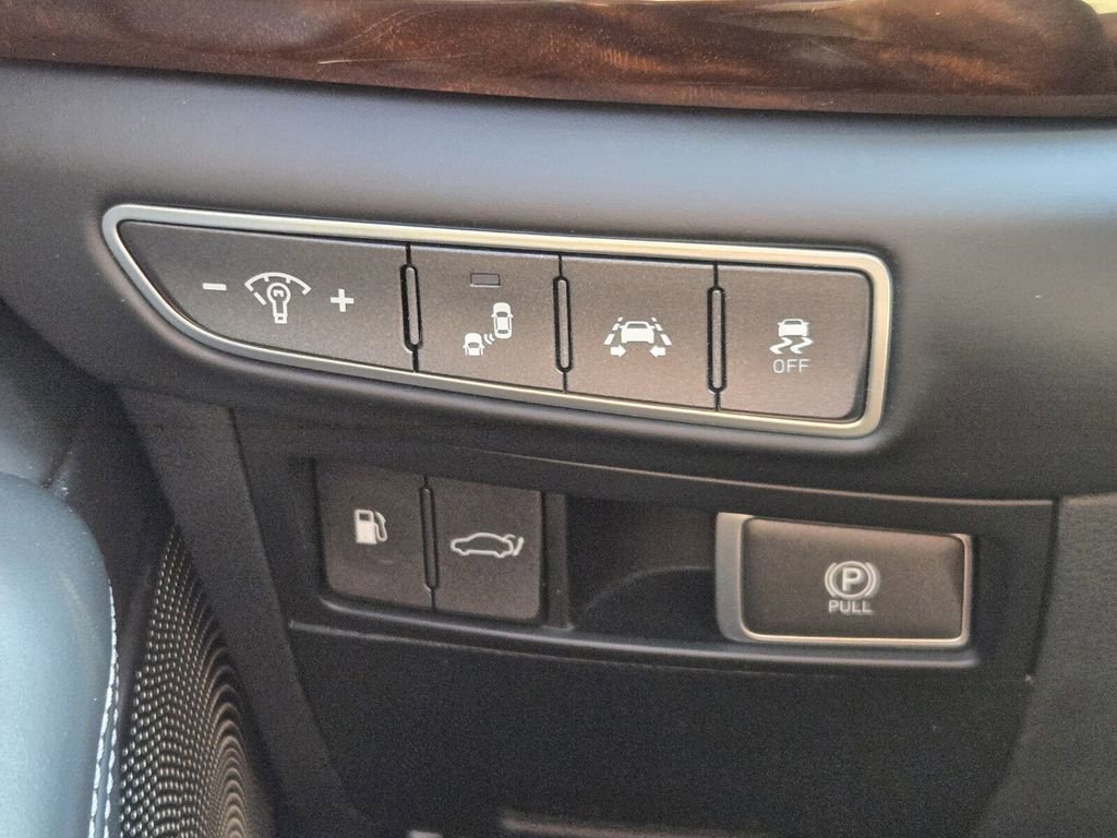 Used 2018 Genesis G90 5.0 Ultimate image 27