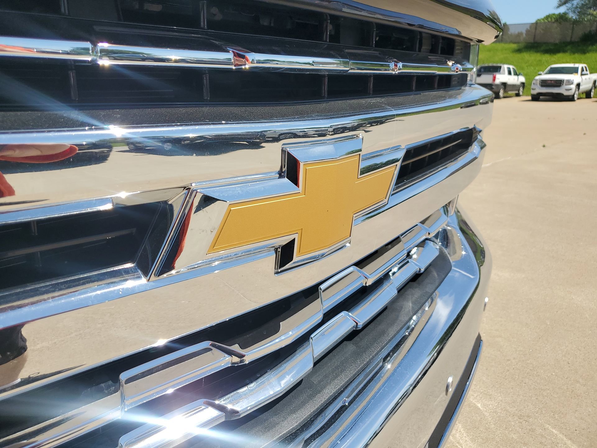 Used 2022 Chevrolet Silverado 1500 LTZ AWD/4WD image 36