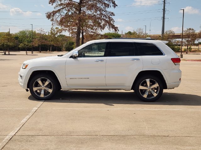 Used 2016 Jeep Grand Cherokee Overland AWD/4WD image 4