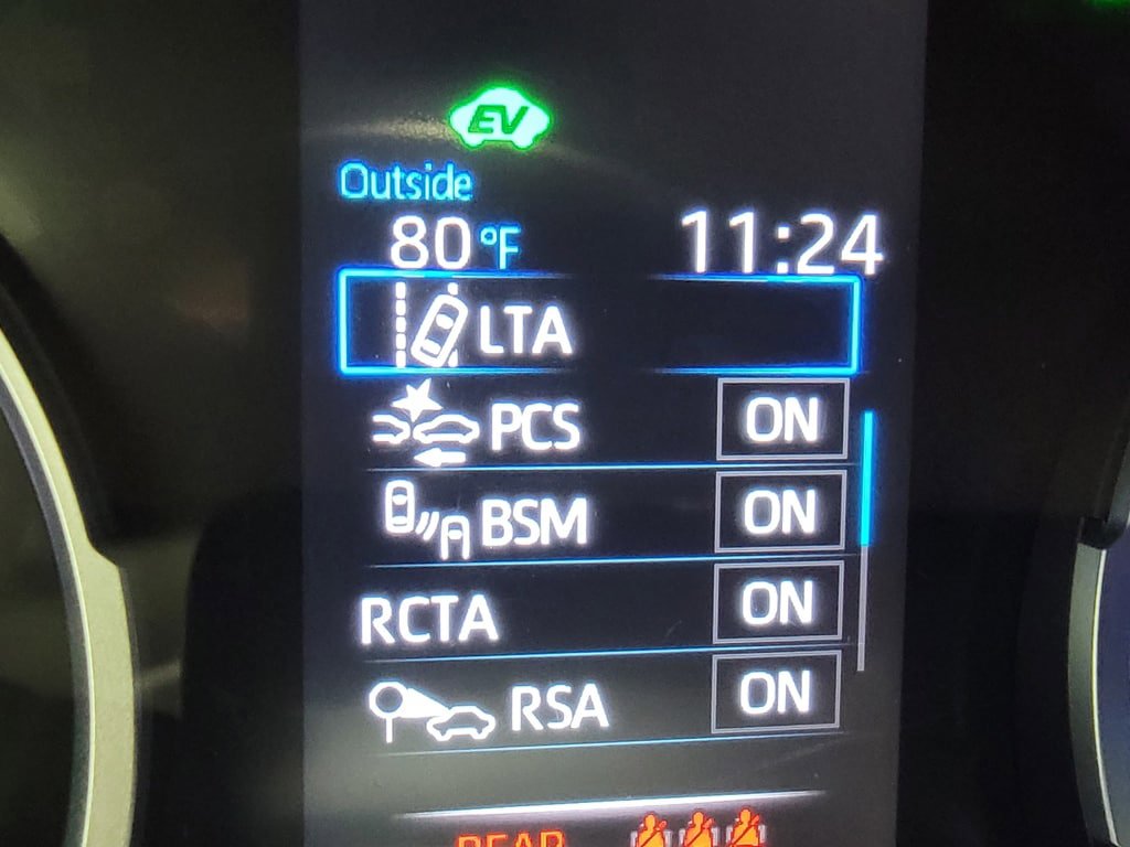 Used 2020 Toyota RAV4 XLE w/ XLE Grade Weather Package AWD/4WD image 21