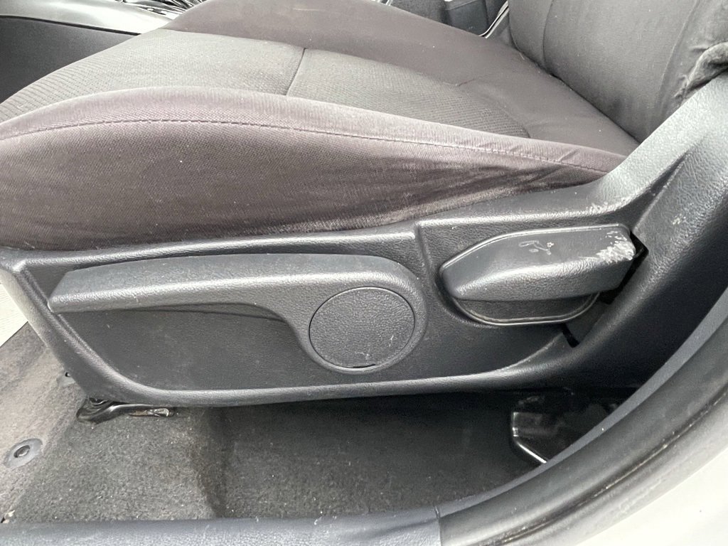 Used 2013 Kia Forte EX image 20