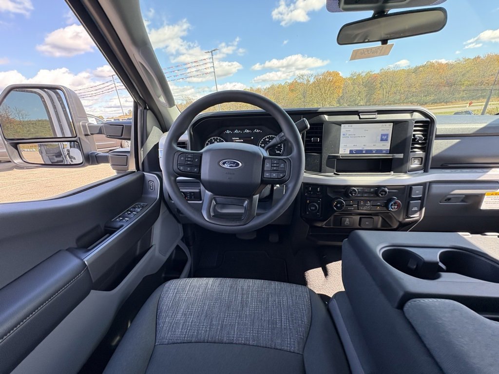 New 2026 Ford F350 XLT w/ 360-Degree Camera Package image 32