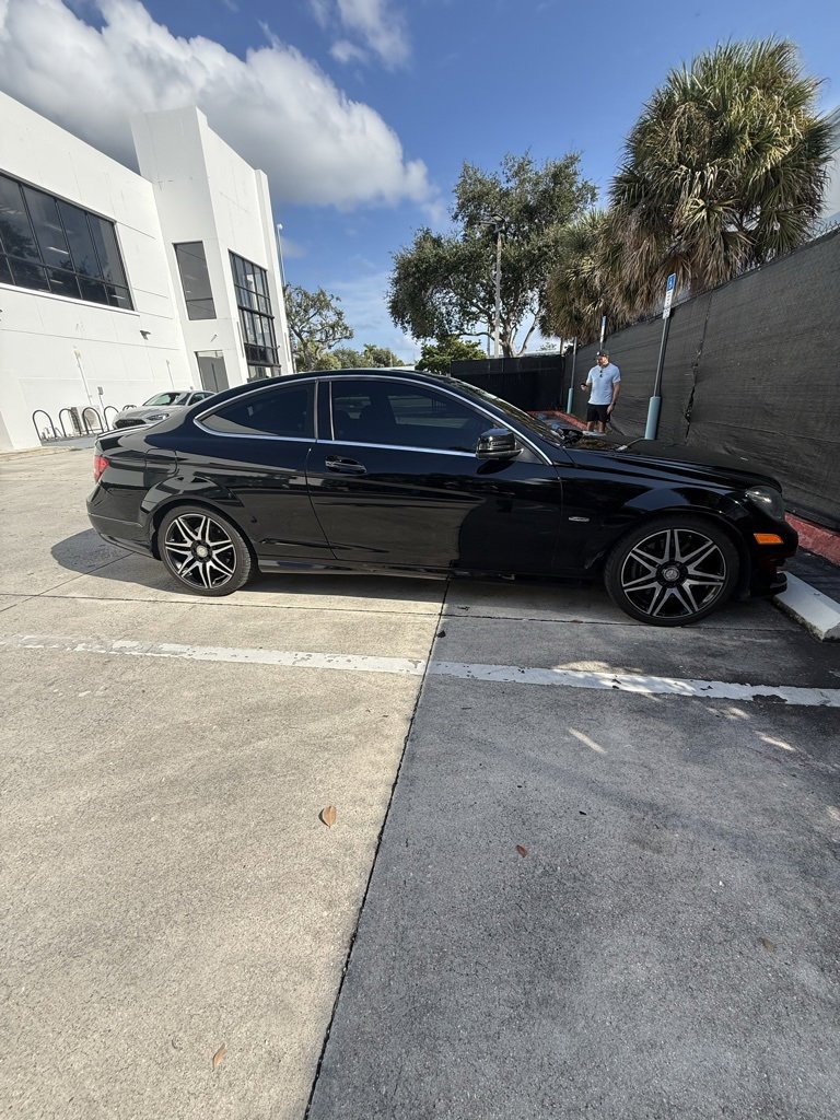 Used 2015 Mercedes-Benz C 250 Coupe image 3