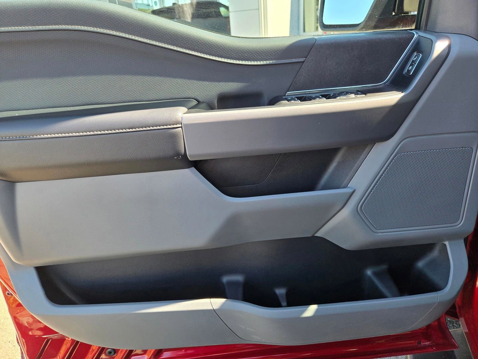 Used 2025 Ford F150 XLT w/ Equipment Group 301A Standard image 18