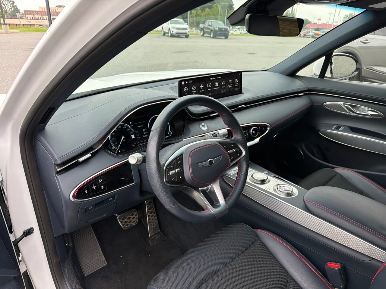 Used 2023 Genesis GV70 2.5T w/ Sport Prestige Package AWD/4WD image 4