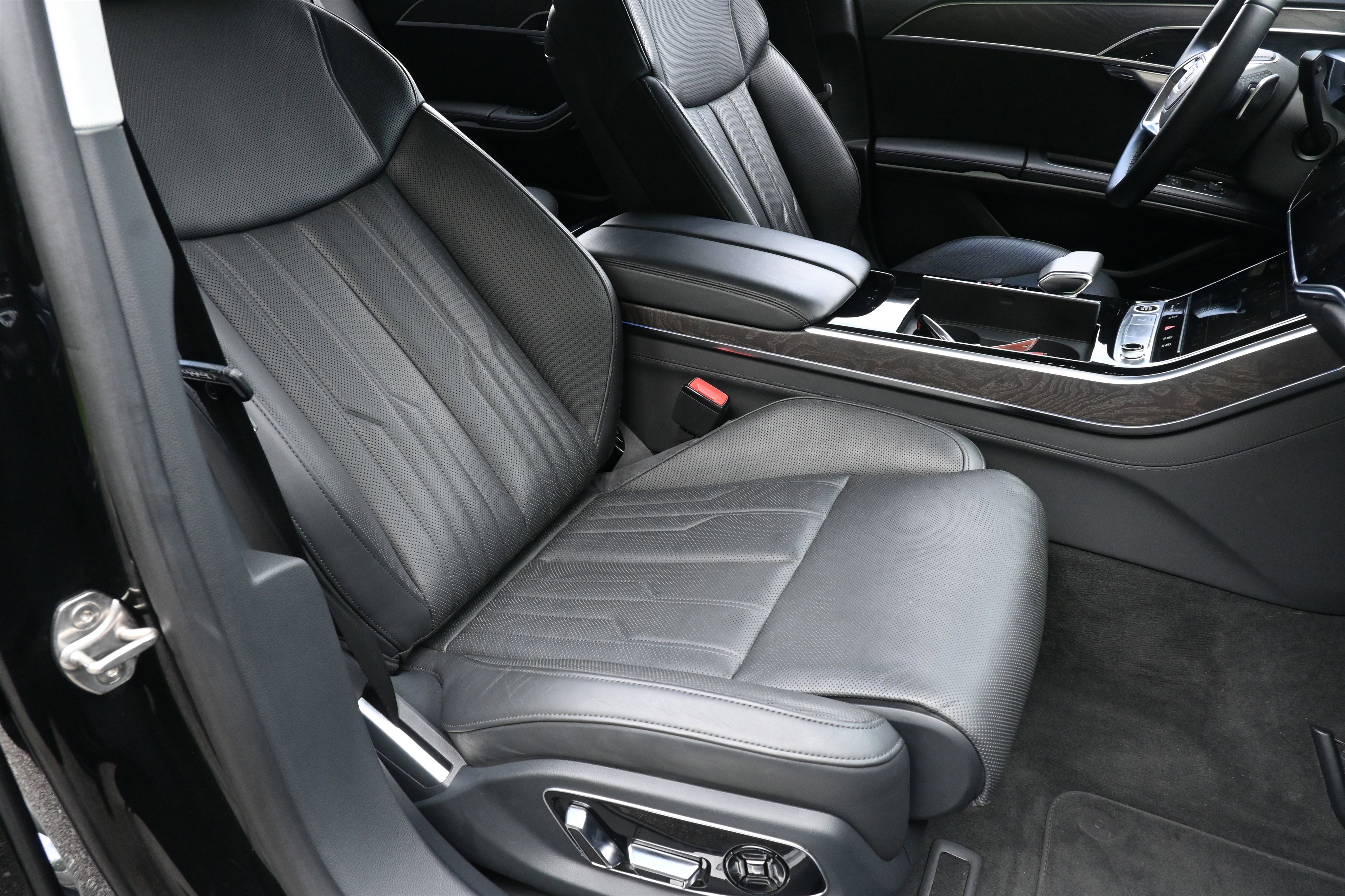 Used 2022 Audi A8 L 3.0T image 22