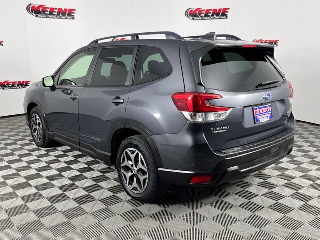 Used 2020 Subaru Forester Premium AWD/4WD image 6