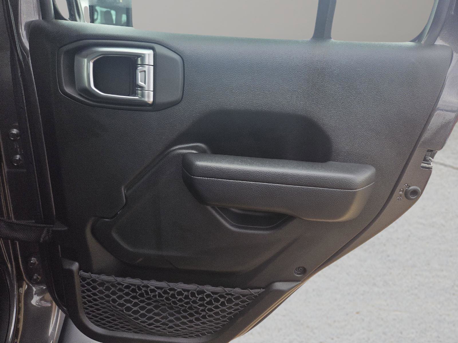 Used 2025 Jeep Wrangler Sport image 32