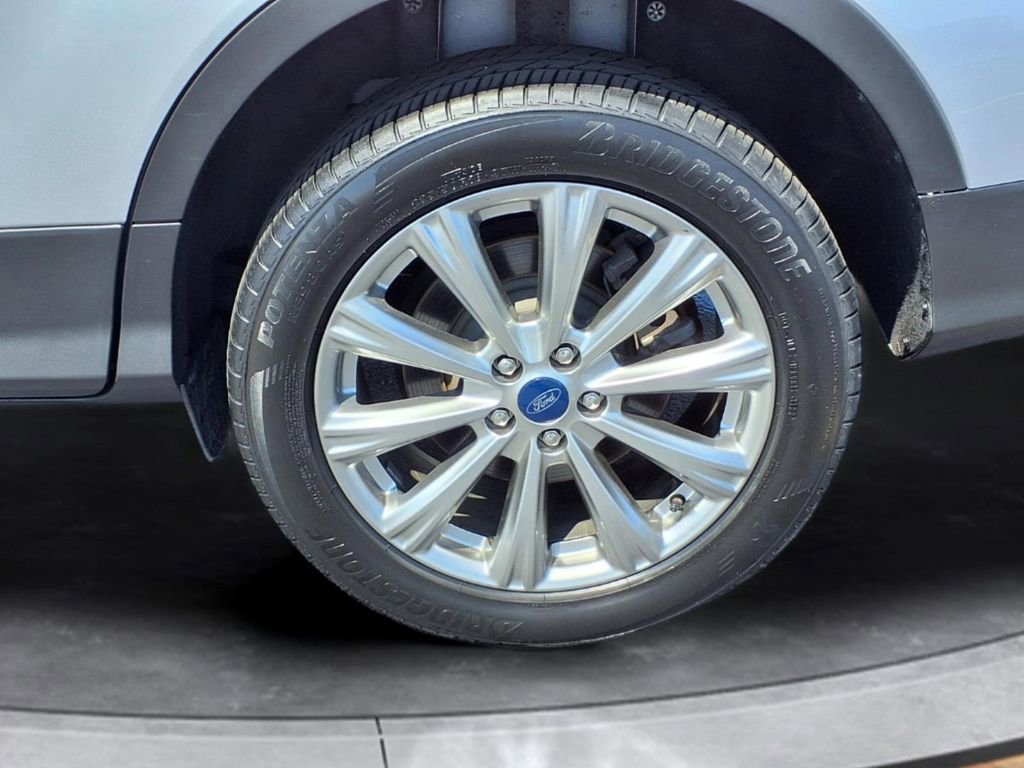 Used 2018 Ford Escape Titanium image 17