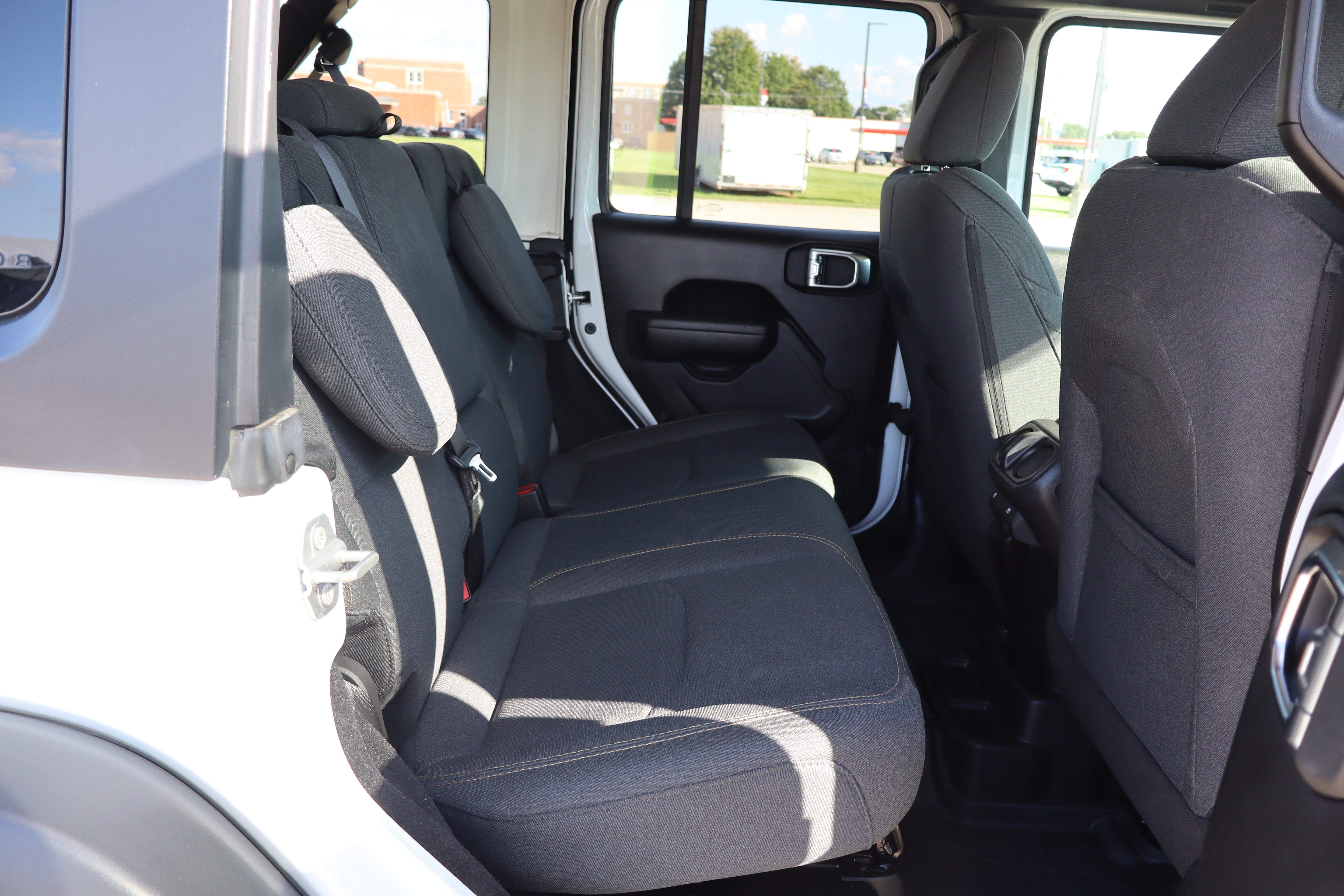 Used 2025 Jeep Wrangler Unlimited Sport S 4xe AWD/4WD image 11