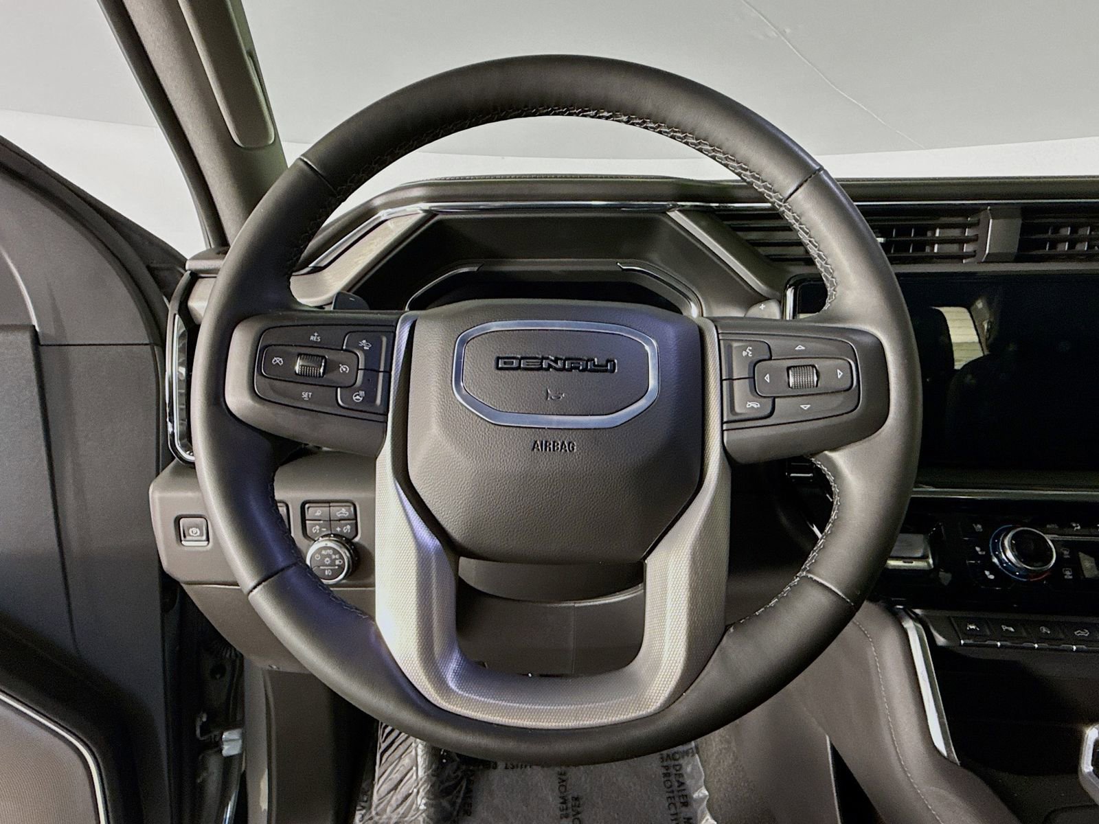 Used 2024 GMC Sierra 1500 Denali w/ Technology Package image 11