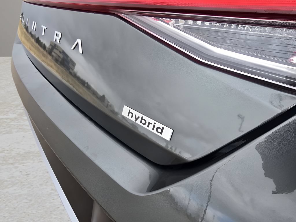 New 2026 Hyundai Elantra Limited FWD image 10