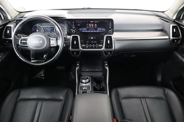 Used 2022 Kia Sorento EX w/ Panoramic Sunroof Package FWD image 13