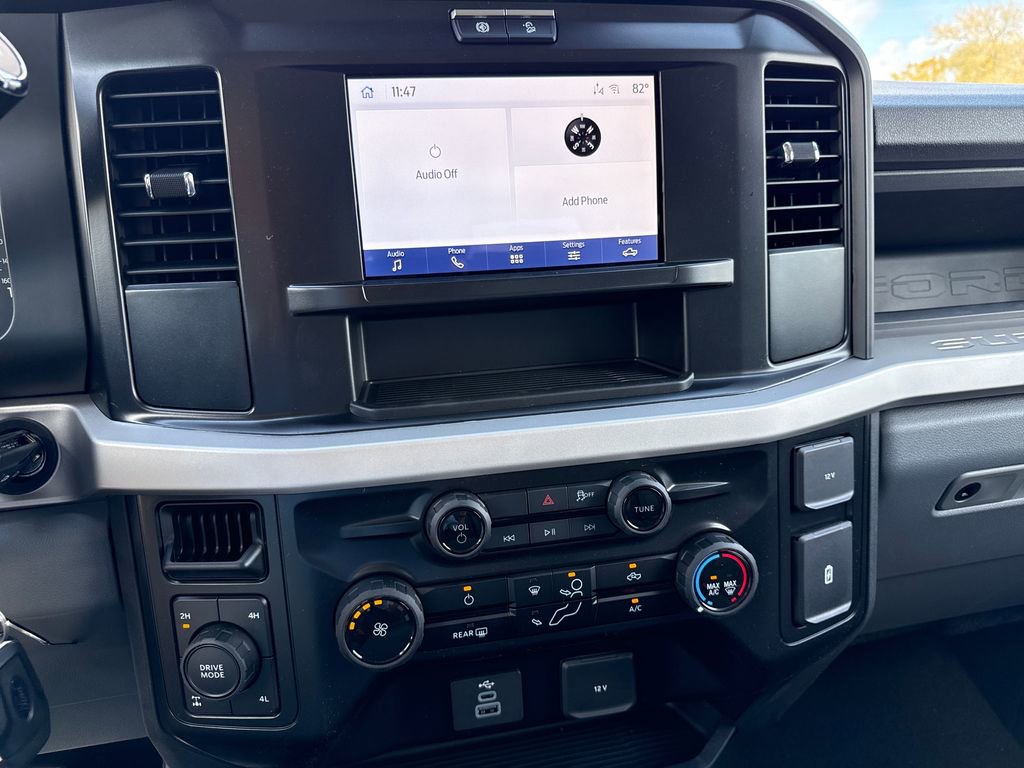 New 2026 Ford F250 4x4 Crew Cab Super Duty image 9