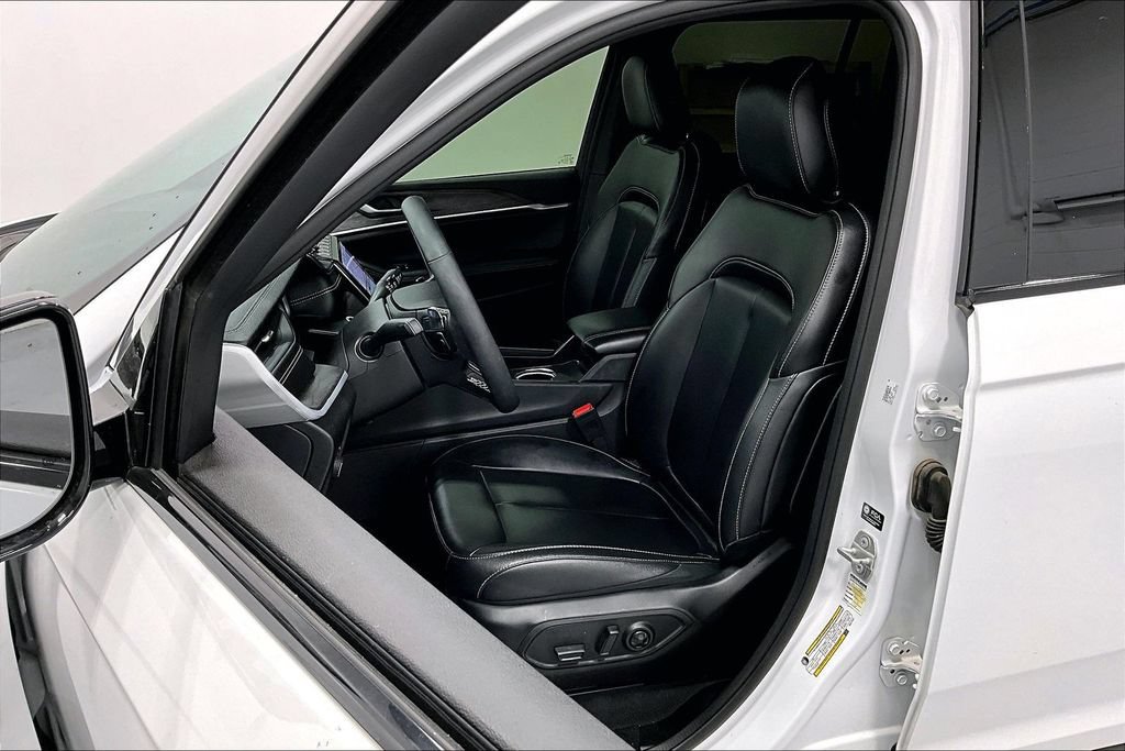 Used 2024 Jeep Grand Cherokee Limited RWD image 30