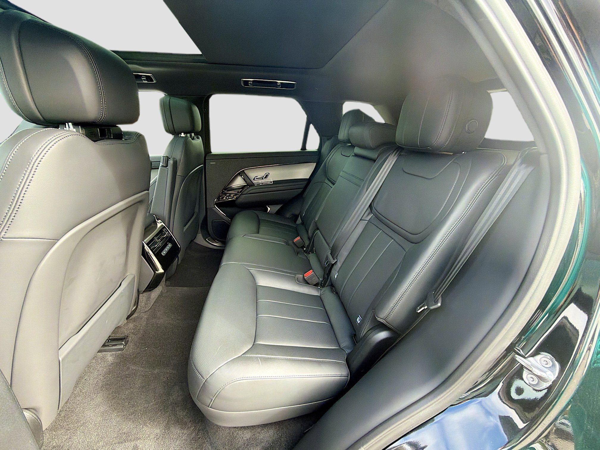 Used 2025 Land Rover Range Rover Sport Dynamic SE image 22