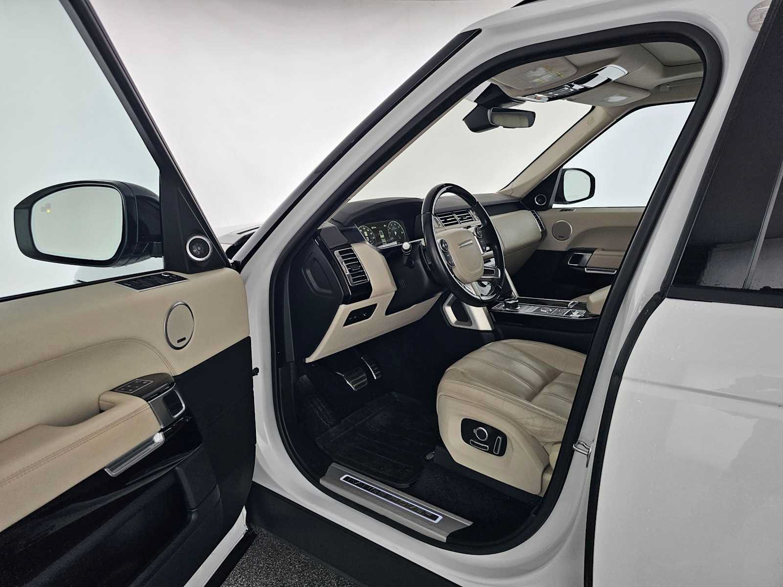 Used 2017 Land Rover Range Rover Long Wheelbase Supercharged AWD/4WD image 20