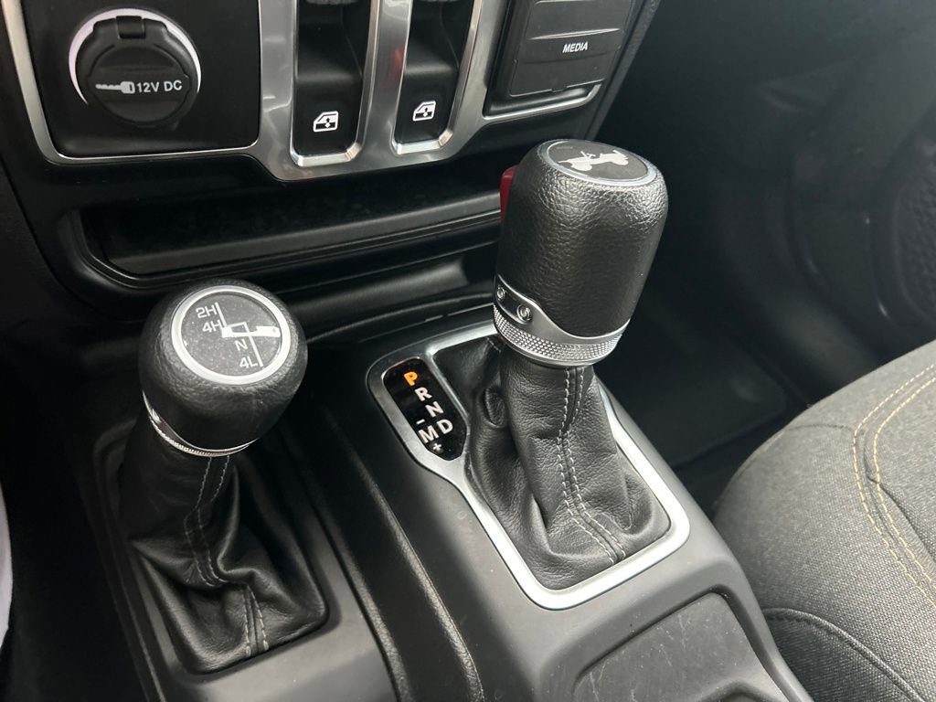 Used 2024 Jeep Wrangler Sport S image 30