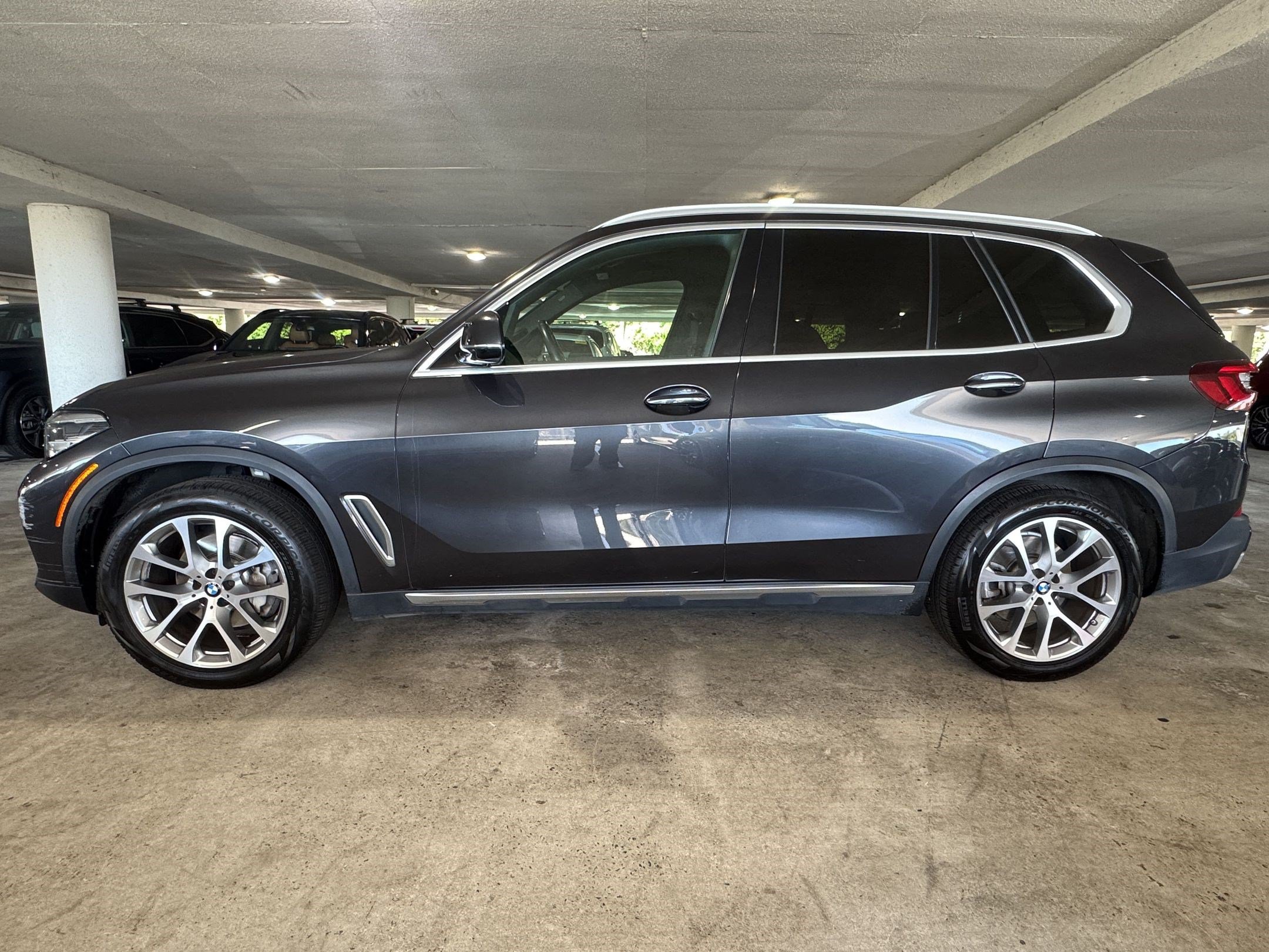 Used 2020 BMW X5 sDrive40i w/ Convenience Package RWD image 2