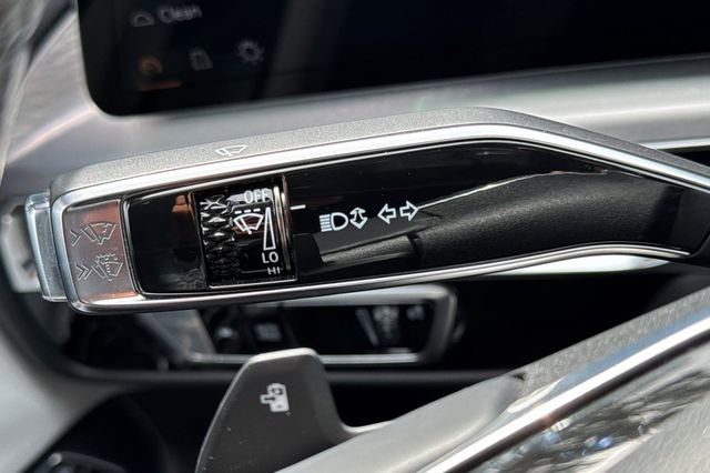 Used 2024 Cadillac Lyriq Sport RWD image 38