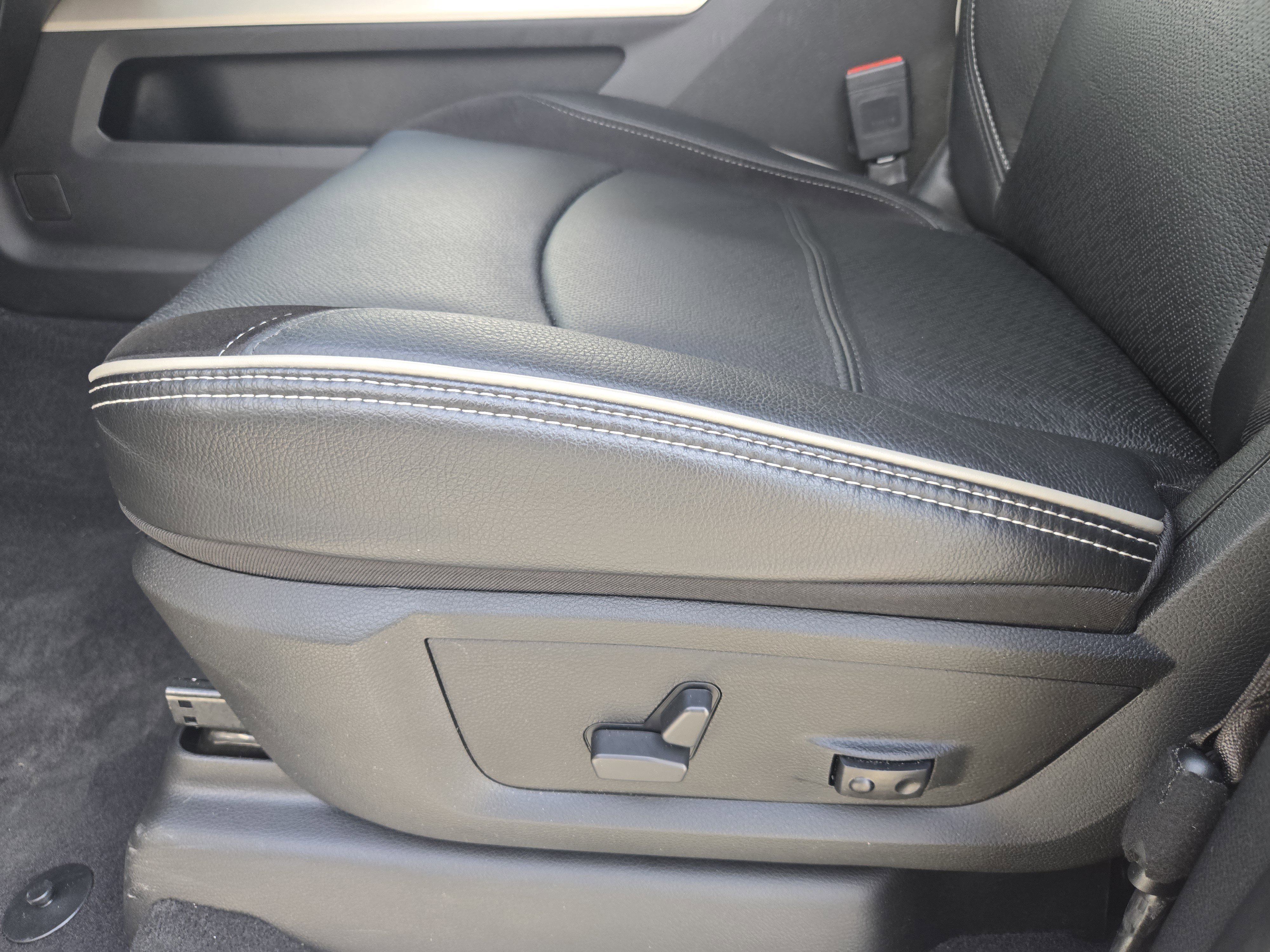 Used 2021 RAM 2500 Laramie image 28