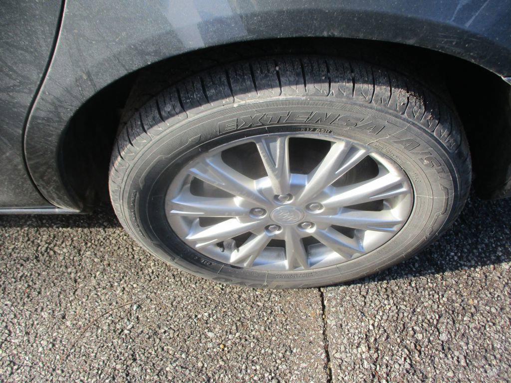 Used 2009 Buick Lucerne CXL w/ Driver Confidence Package FWD image 6